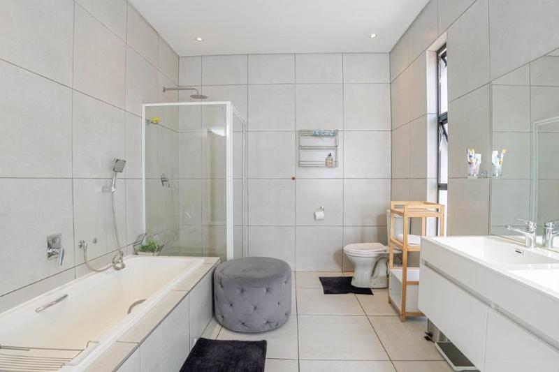 4 Bedroom Property for Sale in Linksfield Gauteng