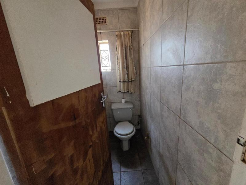 2 Bedroom Property for Sale in Laudium Gauteng