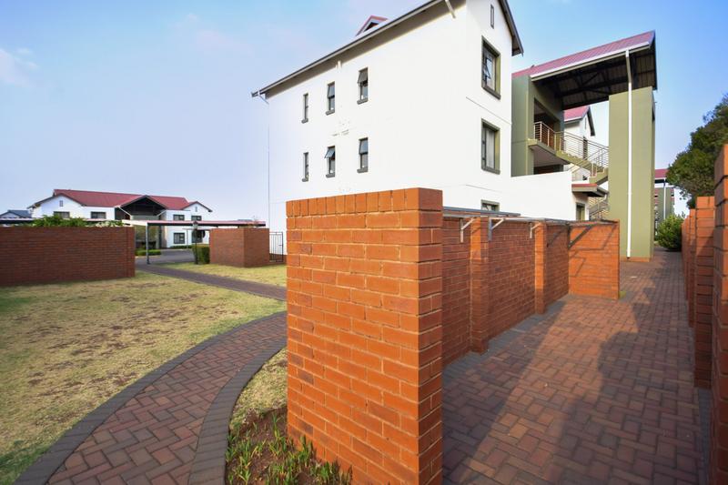 To Let 2 Bedroom Property for Rent in Golden Fields Estate Gauteng