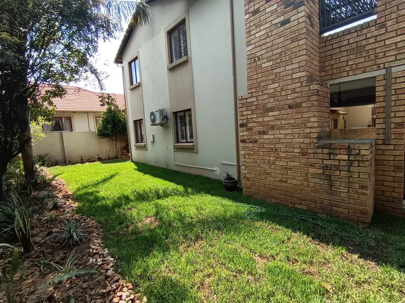 3 Bedroom Property for Sale in Ruimsig Gauteng