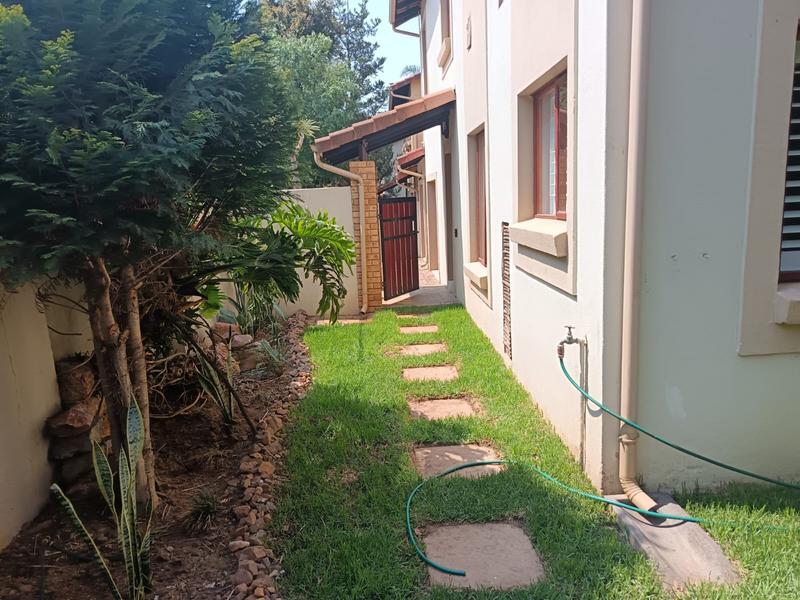 3 Bedroom Property for Sale in Ruimsig Gauteng