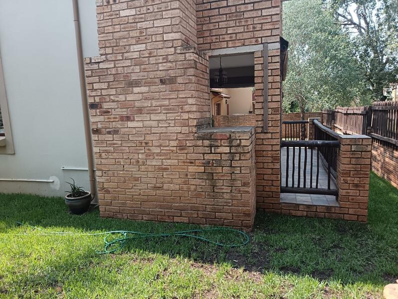 3 Bedroom Property for Sale in Ruimsig Gauteng