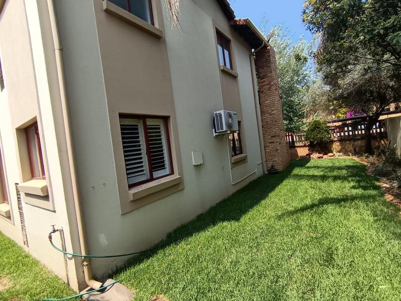 3 Bedroom Property for Sale in Ruimsig Gauteng