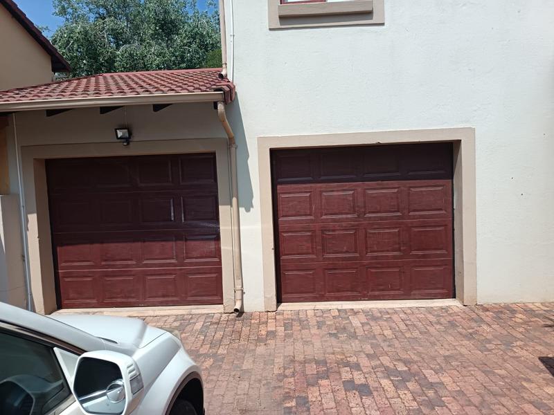 3 Bedroom Property for Sale in Ruimsig Gauteng