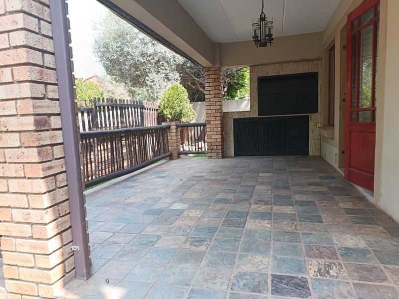 3 Bedroom Property for Sale in Ruimsig Gauteng