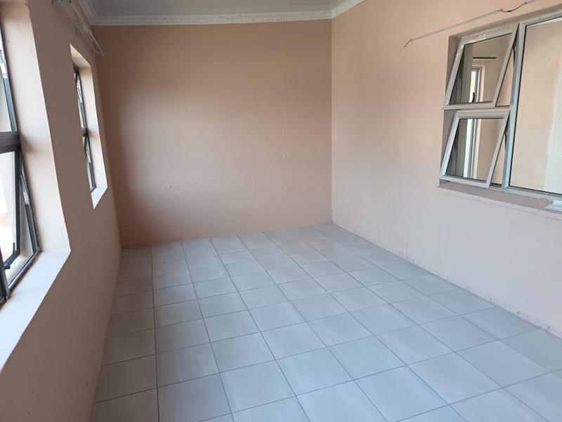 To Let 1 Bedroom Property for Rent in Selwyn Gauteng