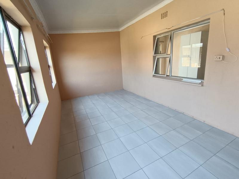 To Let 1 Bedroom Property for Rent in Selwyn Gauteng