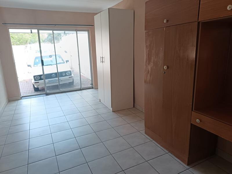 To Let 1 Bedroom Property for Rent in Selwyn Gauteng