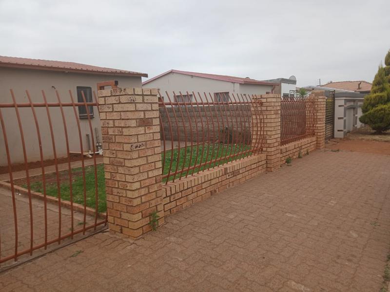 3 Bedroom Property for Sale in Protea Glen Gauteng