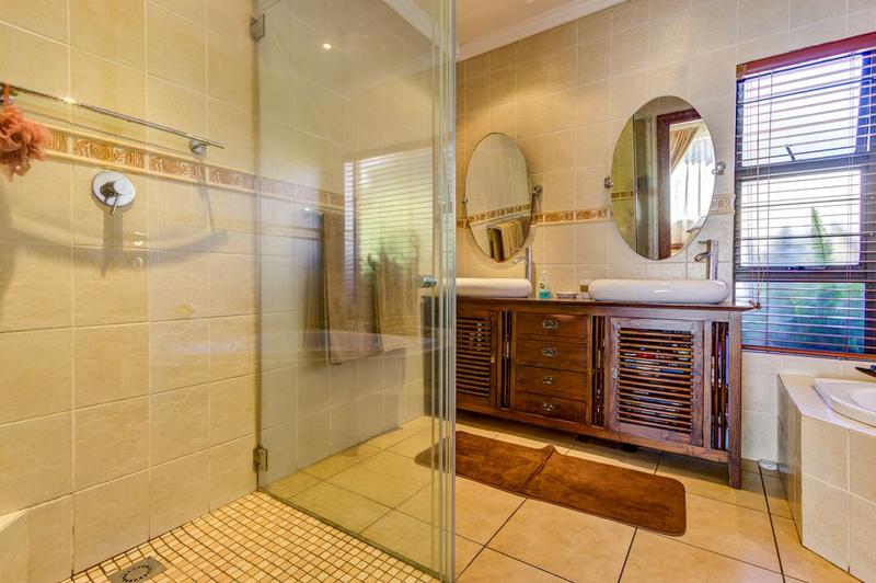 4 Bedroom Property for Sale in Parkhill Gardens Gauteng