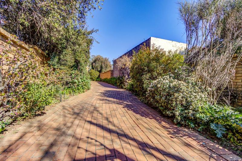 4 Bedroom Property for Sale in Parkhill Gardens Gauteng