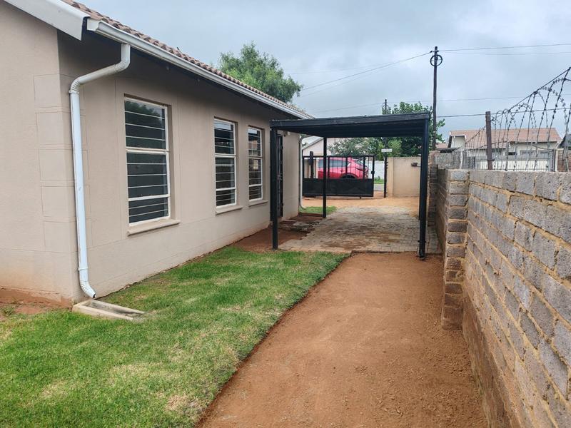 3 Bedroom Property for Sale in Randfontein Gauteng