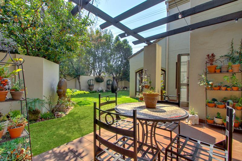 3 Bedroom Property for Sale in Lonehill Gauteng