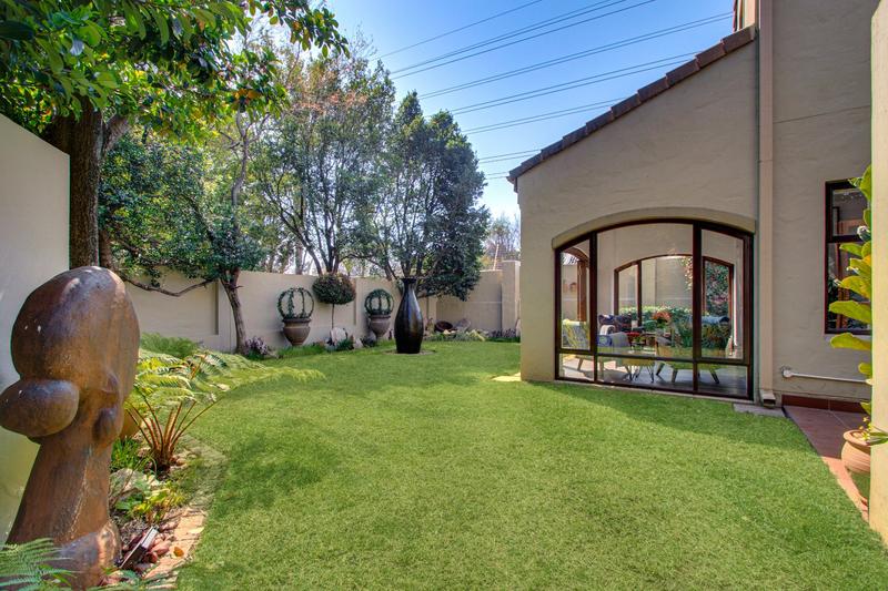 3 Bedroom Property for Sale in Lonehill Gauteng