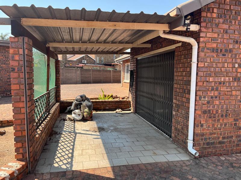 3 Bedroom Property for Sale in Wierda Park Gauteng
