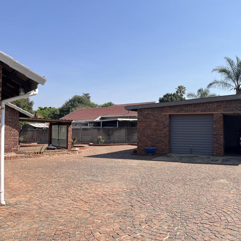3 Bedroom Property for Sale in Wierda Park Gauteng