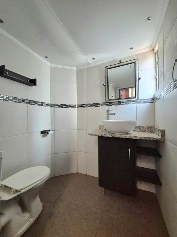 2 Bedroom Property for Sale in Pierre Van Ryneveld Gauteng