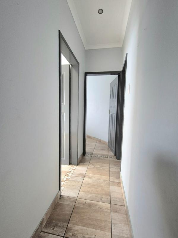 2 Bedroom Property for Sale in Pierre Van Ryneveld Gauteng
