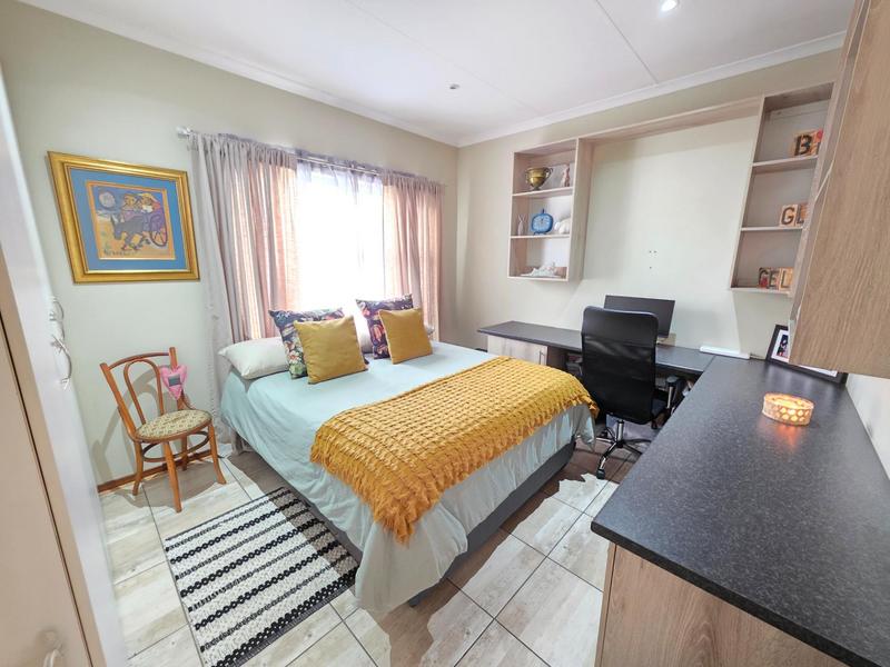 2 Bedroom Property for Sale in Kookrus Gauteng