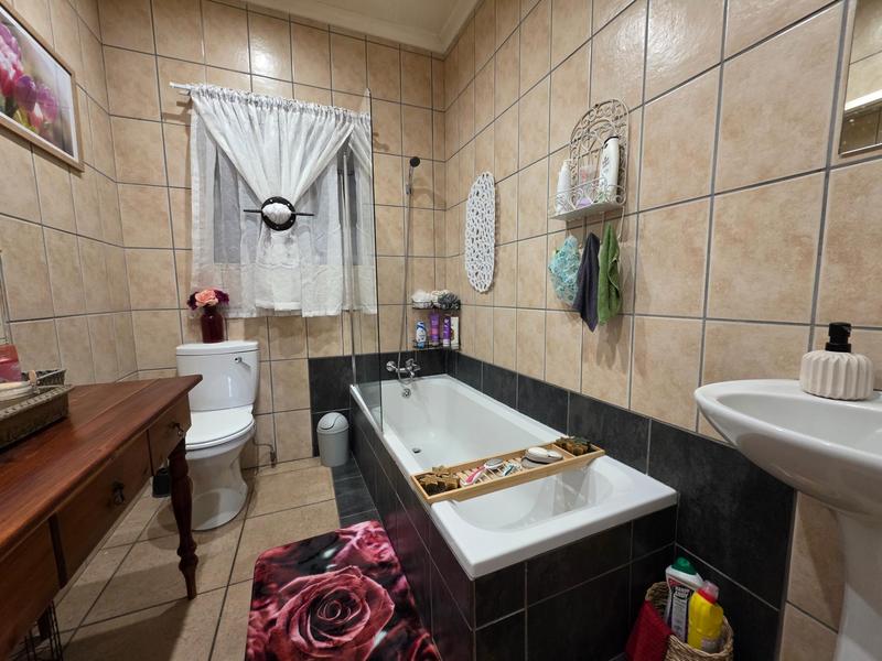 2 Bedroom Property for Sale in Kookrus Gauteng
