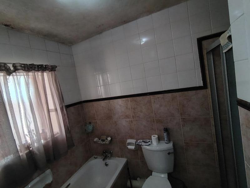 To Let 2 Bedroom Property for Rent in Die Hoewes Gauteng