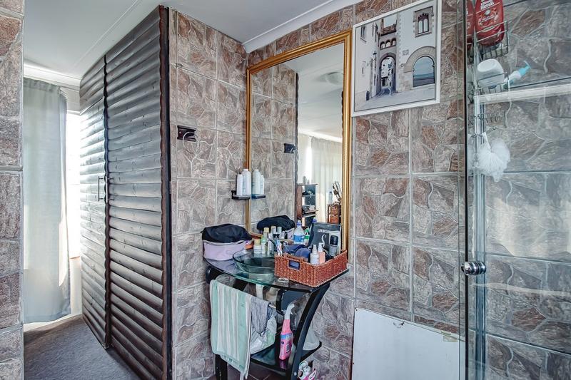 4 Bedroom Property for Sale in Magalieskruin Gauteng