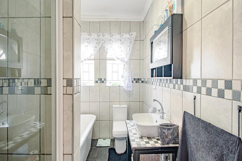 4 Bedroom Property for Sale in Magalieskruin Gauteng