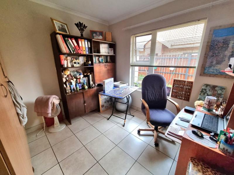 2 Bedroom Property for Sale in Montana Tuine Gauteng