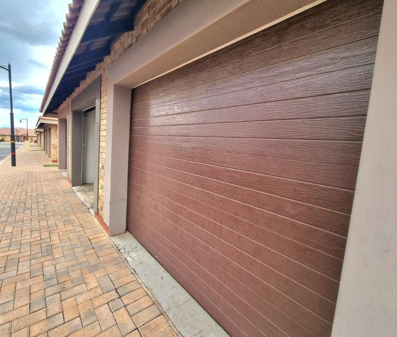 2 Bedroom Property for Sale in Montana Tuine Gauteng