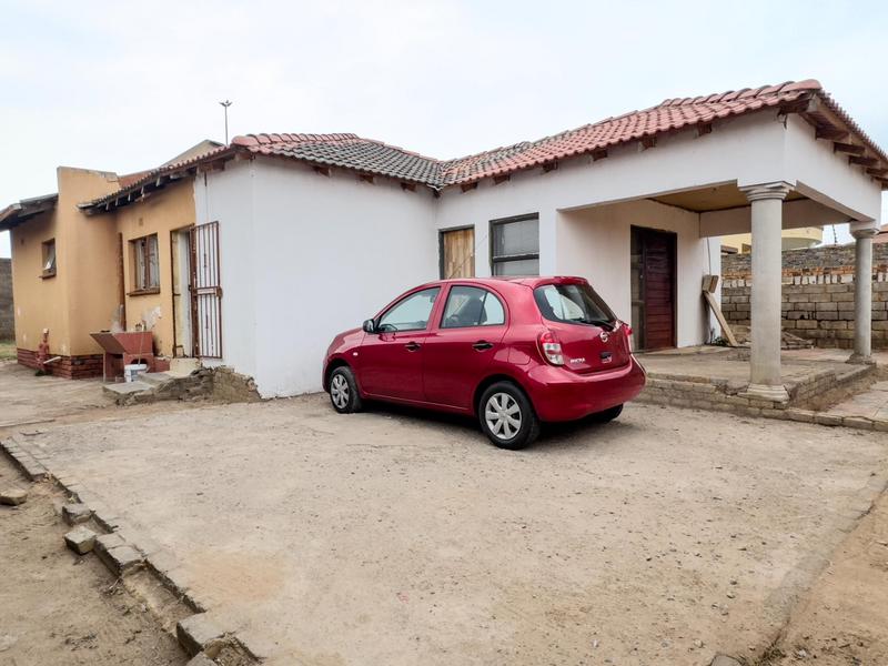 6 Bedroom Property for Sale in Dobsonville Gauteng