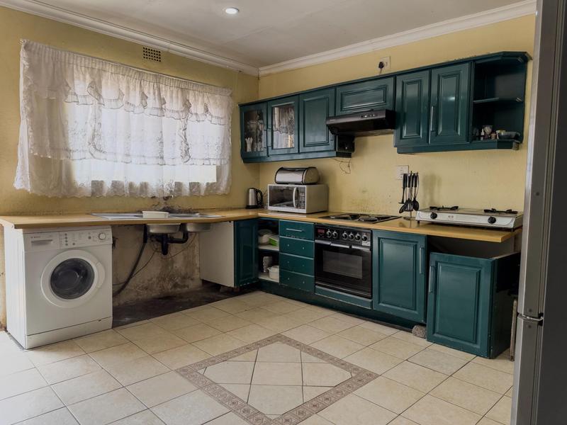 6 Bedroom Property for Sale in Dobsonville Gauteng