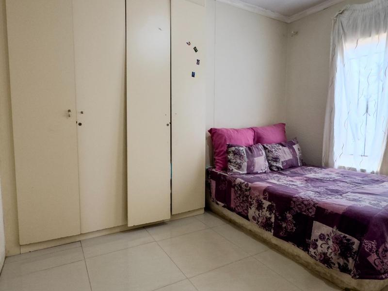 6 Bedroom Property for Sale in Dobsonville Gauteng