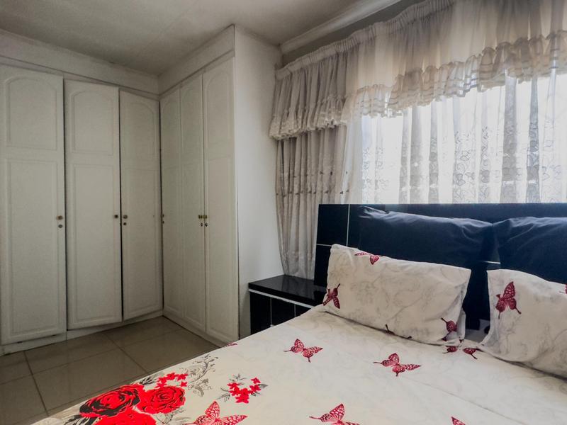 6 Bedroom Property for Sale in Dobsonville Gauteng