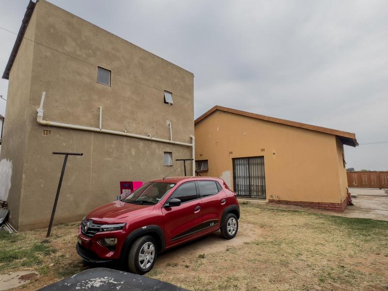 6 Bedroom Property for Sale in Dobsonville Gauteng