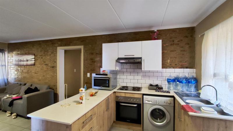 2 Bedroom Property for Sale in Pomona Gauteng