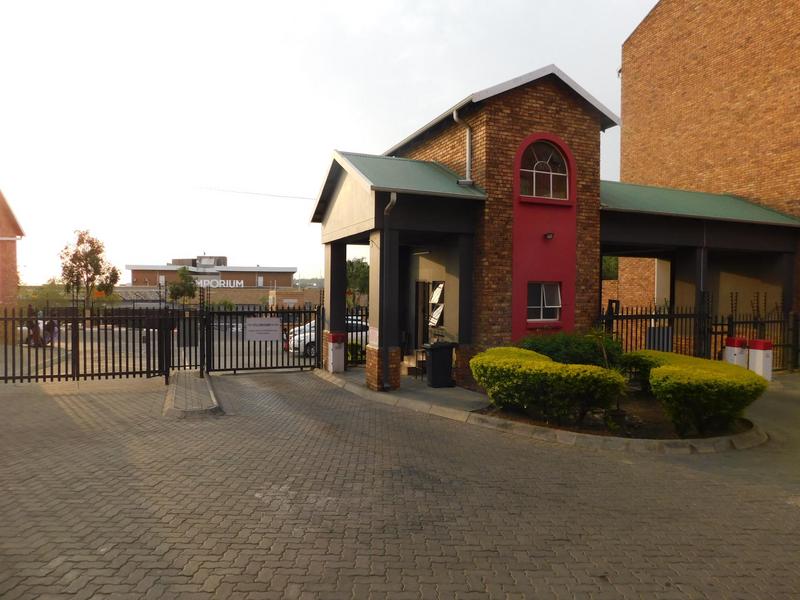 1 Bedroom Property for Sale in Grand Central Gauteng