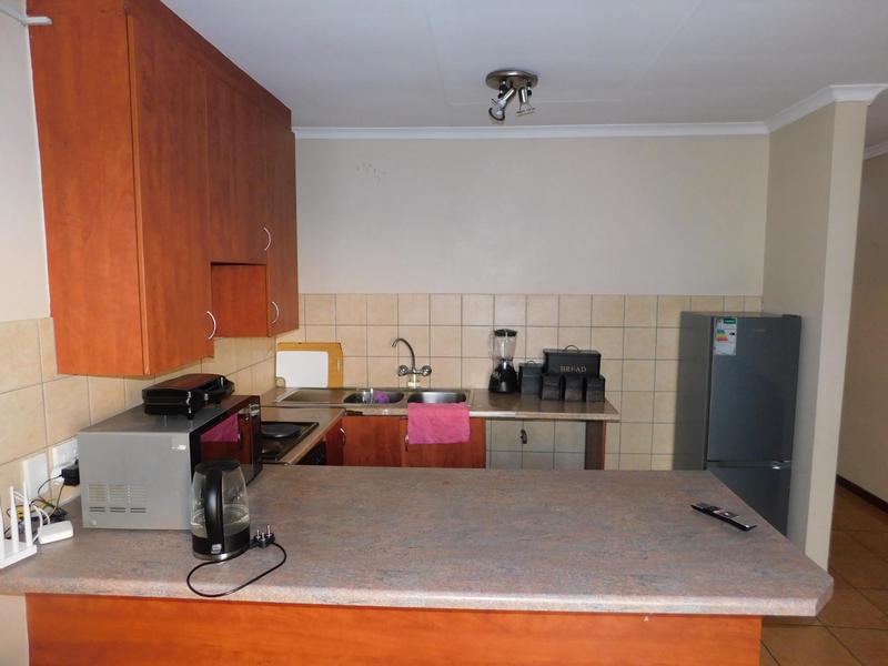 1 Bedroom Property for Sale in Grand Central Gauteng