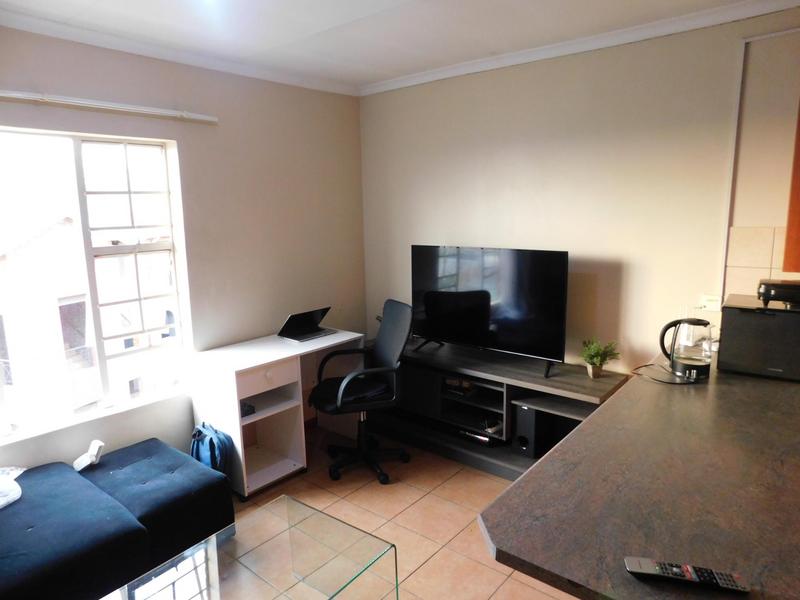 1 Bedroom Property for Sale in Grand Central Gauteng