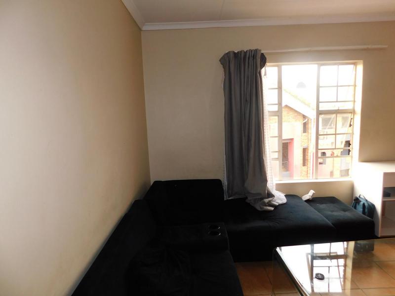 1 Bedroom Property for Sale in Grand Central Gauteng