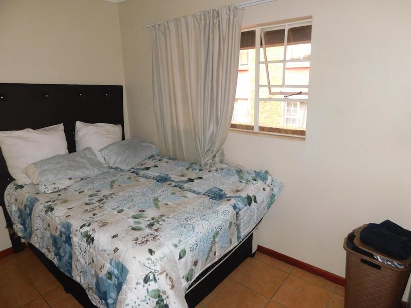 1 Bedroom Property for Sale in Grand Central Gauteng