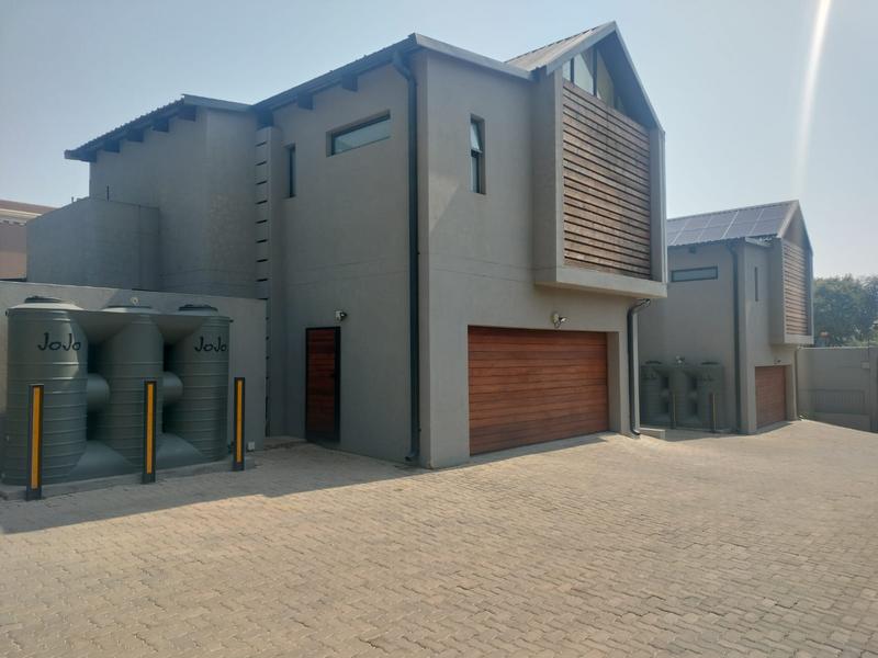 To Let 4 Bedroom Property for Rent in Ashlea Gardens Gauteng