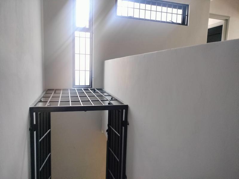 To Let 4 Bedroom Property for Rent in Waterkloof A H Gauteng