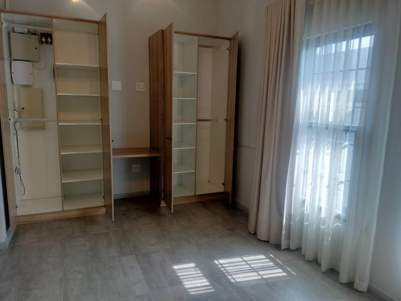 To Let 4 Bedroom Property for Rent in Waterkloof A H Gauteng