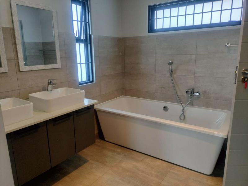 To Let 4 Bedroom Property for Rent in Waterkloof A H Gauteng