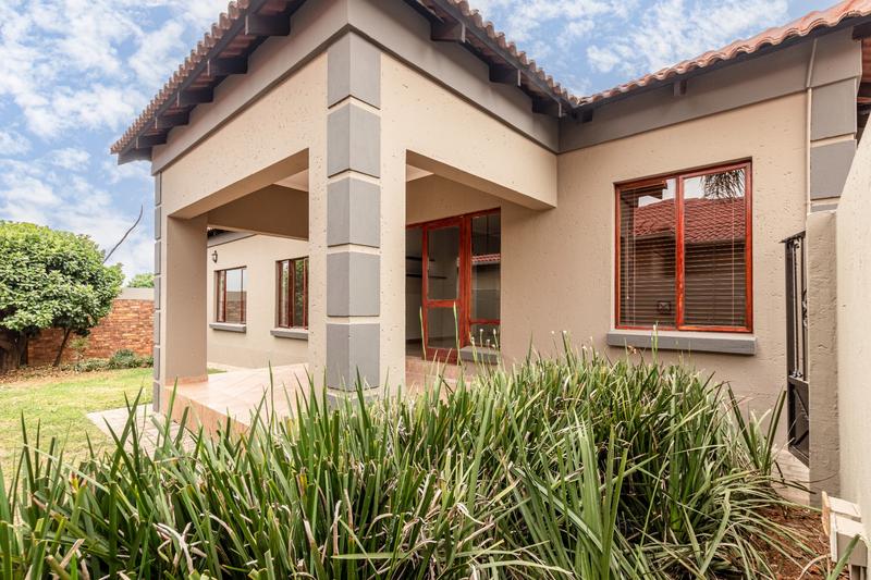 3 Bedroom Property for Sale in Ruimsig Gauteng