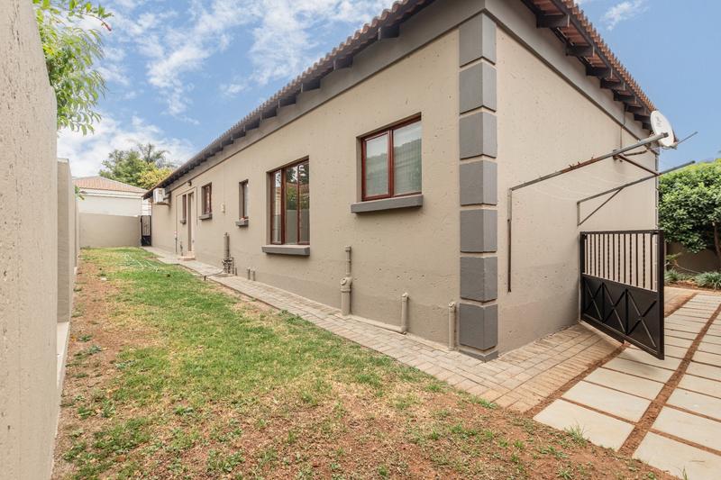 3 Bedroom Property for Sale in Ruimsig Gauteng