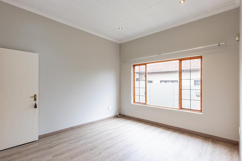 3 Bedroom Property for Sale in Ruimsig Gauteng
