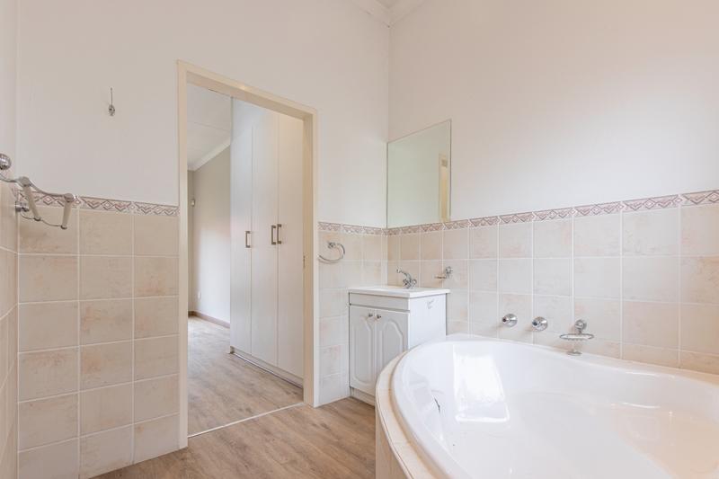 3 Bedroom Property for Sale in Ruimsig Gauteng