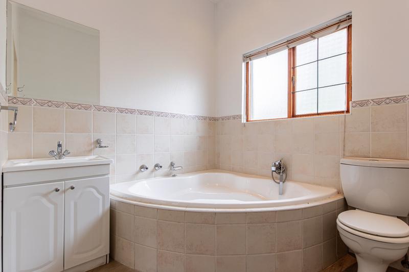 3 Bedroom Property for Sale in Ruimsig Gauteng