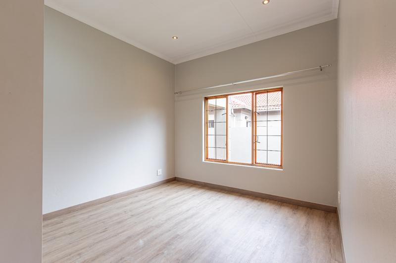 3 Bedroom Property for Sale in Ruimsig Gauteng